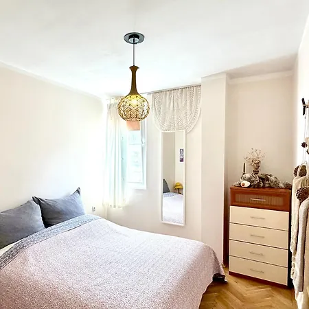Joy Apartment *